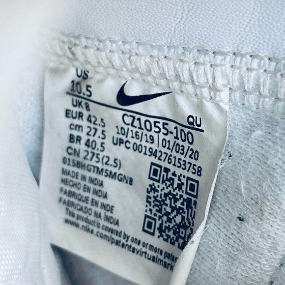 Nike White and Black Retro High-Tops - Picture 9 of 10